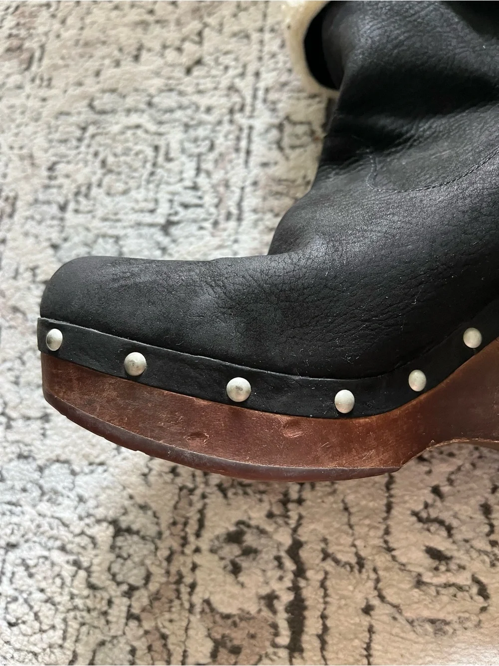 Ugg Carnegie Black Suede Wooden Clog Heel Shearling Cuff Boots Size 10